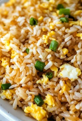 10 min. Easy Egg Fried Rice (only 6 ingredients!)