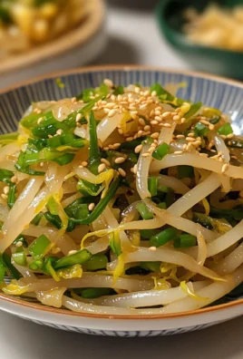Korean Bean Sprout Salad (Kongnamul Muchim)