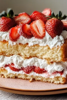 Angel Food Cake with Strawberries & Cream