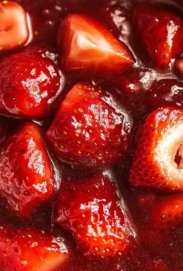 Easy homemade strawberry sauce